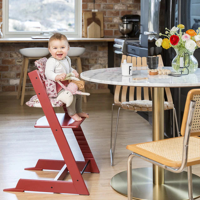 Choosing A High Chair: Your Comprehensive Guide