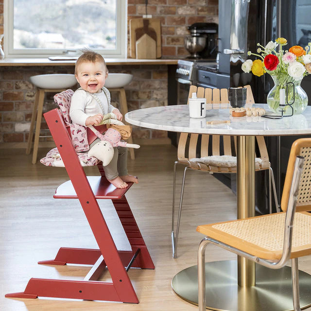 Choosing A High Chair: Your Comprehensive Guide
